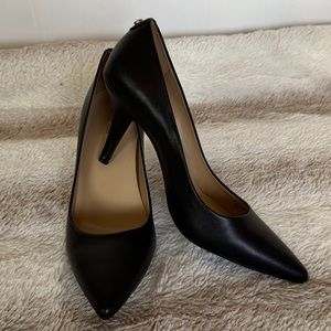 Leather Mid pump Michael Kors 8.5